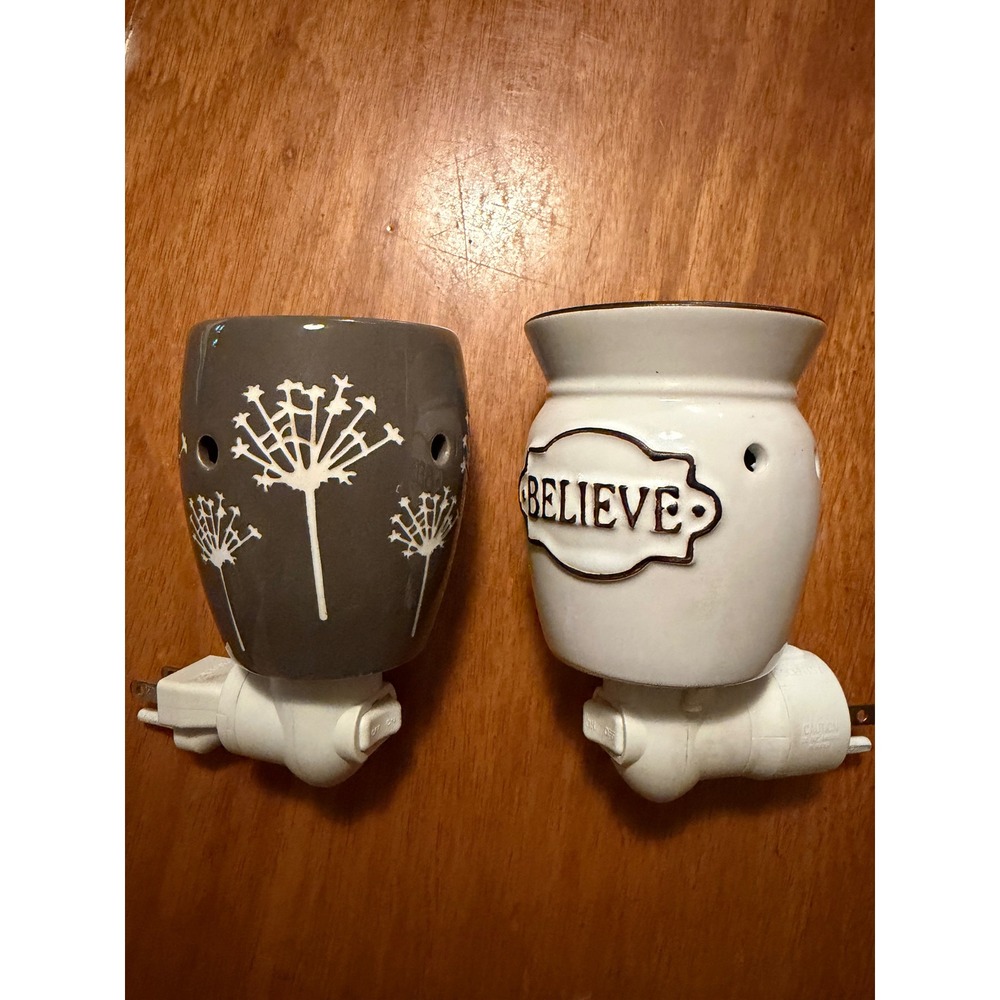 Scentsy Plug-In Wax Warmer Set Believe Cream & Grey Dandelion Floral Ceramic